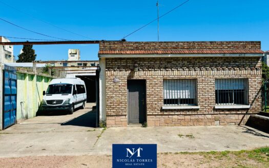 Venta De Casa De 3 Dormitorios, Galpón Y Salón De Fiestas Las Piedras